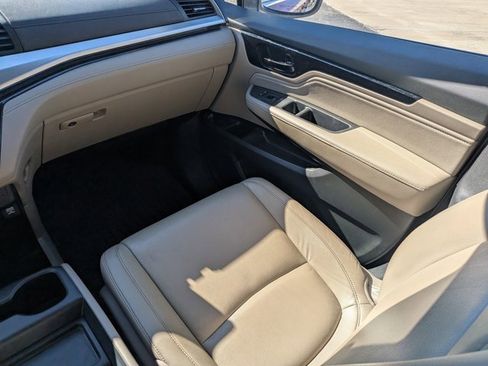 Used 2023 Honda Odyssey Touring image 19