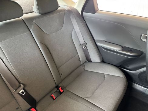Used 2025 Kia K4 FWD image 36