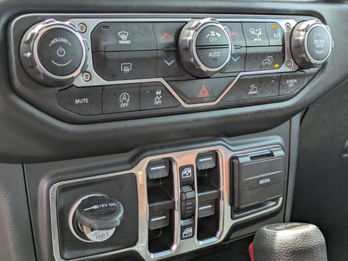 Used 2021 Jeep Wrangler Unlimited Sport AWD/4WD image 10