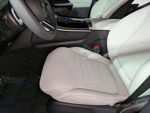 New 2026 Mercedes-Benz GLC 300 image 4