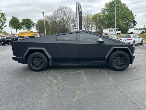 Used 2024 Tesla Cybertruck AWD Crew Cab image 6