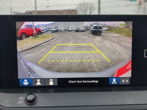 Used 2025 Honda Accord Sport image 15