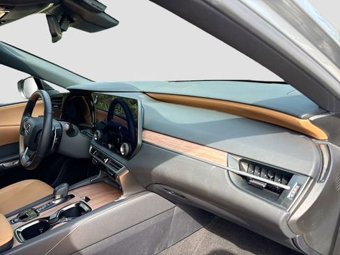 Used 2025 Lexus RX 350 Premium image 15