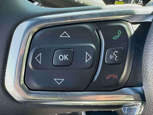 Used 2023 Jeep Wrangler Unlimited Sahara image 19