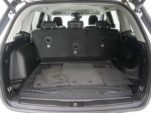 Used 2023 Jeep Grand Cherokee Limited w/ Black Appearance Package image 17