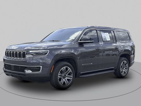 Used 2025 Jeep Wagoneer 4WD image 7