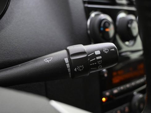 Used 2008 Saturn Sky w/ Premium Trim Package image 27