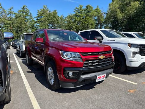 Used 2021 Chevrolet Colorado LT w/ LT Convenience Package AWD/4WD image 2