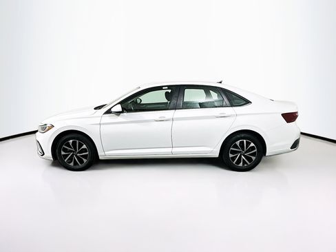 Used 2025 Volkswagen Jetta S image 4