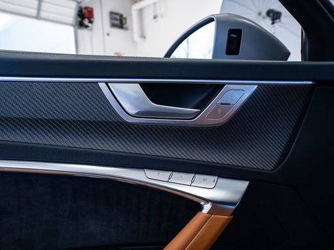 Used 2024 Audi RS 6 performance image 32