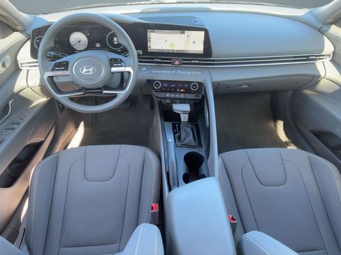 Used 2024 Hyundai Elantra SEL image 15