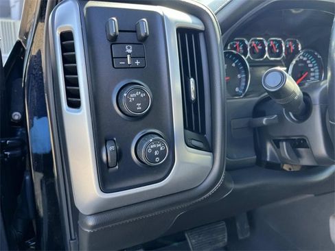 Used 2018 GMC Sierra 1500 SLT image 31