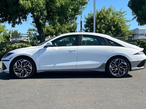 Used 2024 Hyundai Ioniq 6 SEL RWD image 6
