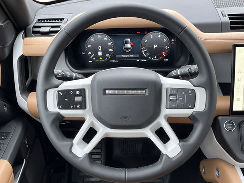 Used 2026 Land Rover Defender 110 X-Dynamic SE AWD/4WD image 16