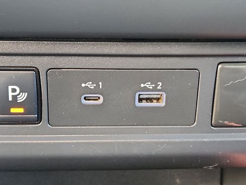 Used 2022 Nissan Frontier PRO-4X w/ Technology Package image 27