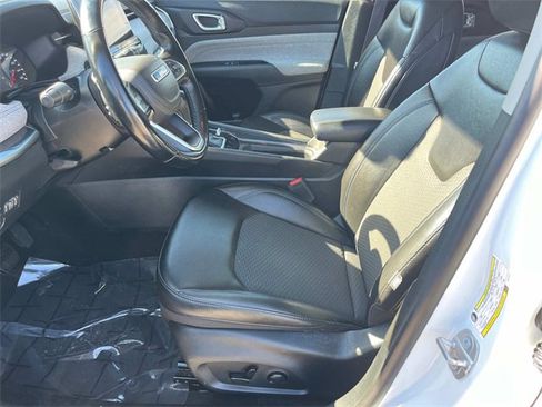 Certified 2022 Jeep Compass Latitude w/ Convenience Group image 14