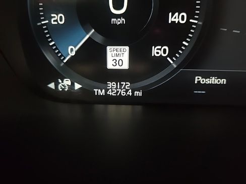 Used 2022 Volvo XC90 T6 Momentum w/ Climate Package image 26