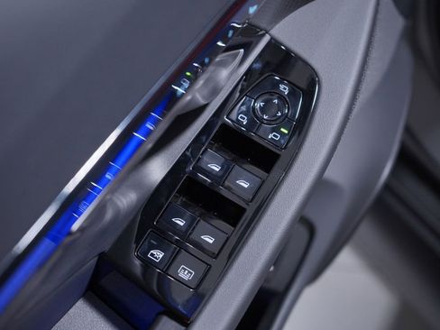 New 2026 BMW M5 image 17