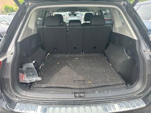Used 2024 Volkswagen Tiguan SE AWD/4WD image 8
