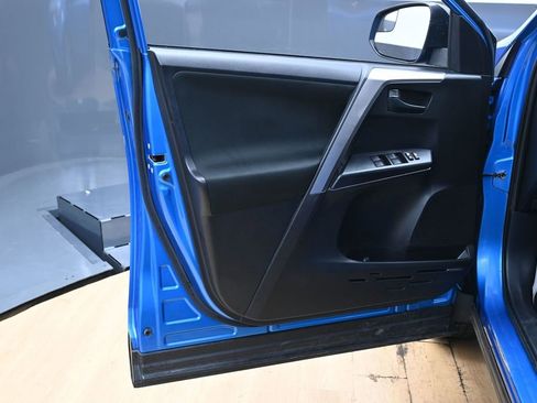 Used 2017 Toyota RAV4 LE w/ Carpet Mat Package image 36