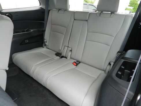 Used 2021 Honda Pilot EX-L image 11