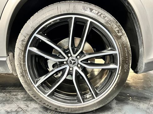Used 2021 Mercedes-Benz GLS 580 4MATIC image 27