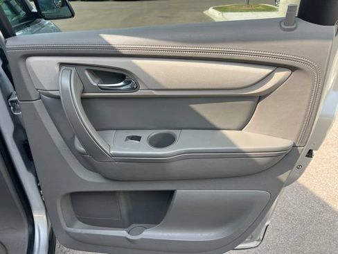 Used 2016 Chevrolet Traverse LS AWD/4WD image 12