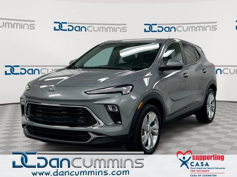 Used 2024 Buick Encore GX Preferred FWD image 1
