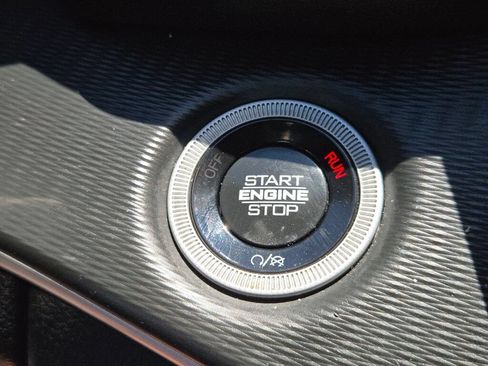 Certified 2024 Jeep Grand Cherokee Altitude RWD image 34