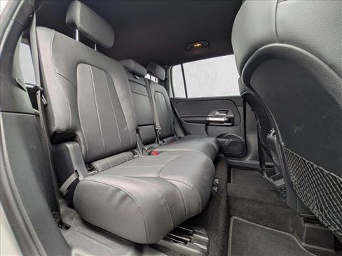 Used 2023 Mercedes-Benz GLB 250 image 18