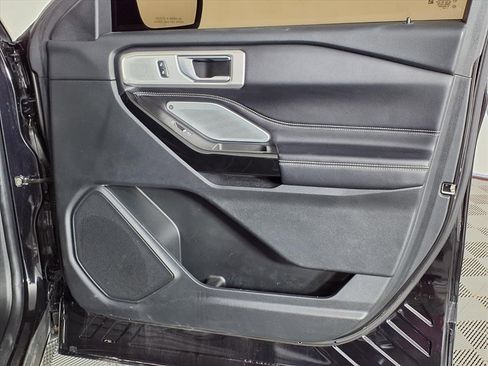 Used 2021 Ford Explorer ST w/ Equipment Group 401A image 8