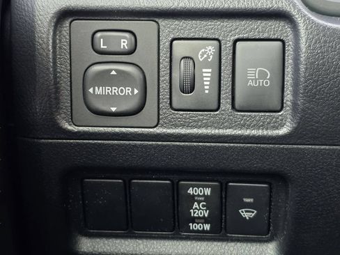 Used 2022 Toyota 4Runner SR5 AWD/4WD image 14