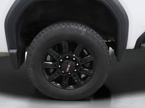 Used 2025 GMC Sierra 2500 AT4 w/ AT4 Premium Plus Package AWD/4WD image 37