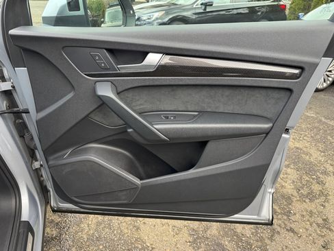 Used 2018 Audi SQ5 Premium Plus w/ Navigation Package image 21
