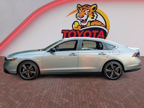 Used 2023 Honda Accord Sport image 8