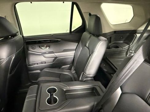 Used 2025 Honda Pilot EX-L image 36