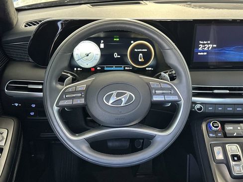 Used 2025 Hyundai Palisade Calligraphy image 18
