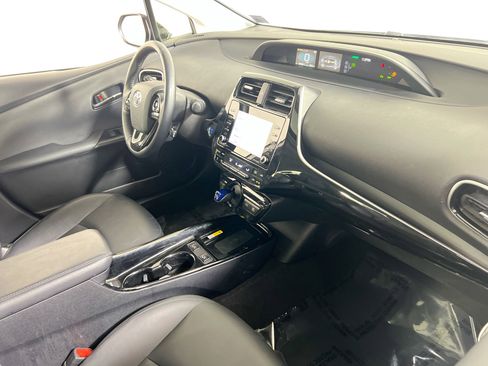 Used 2022 Toyota Prius XLE w/ Premium Convenience Package image 27