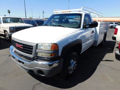 Used 2006 GMC Sierra 3500 W/T image 3