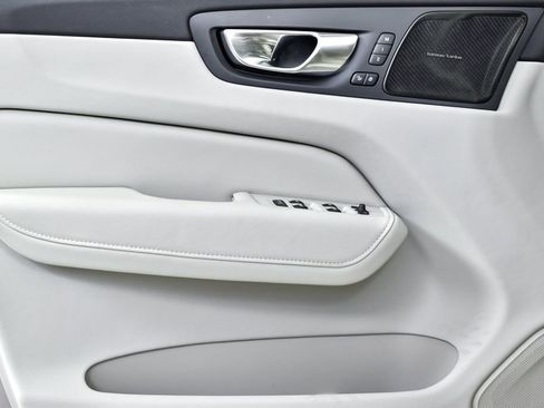 Certified 2023 Volvo XC60 B5 Ultimate w/ Protection Package Premier image 8