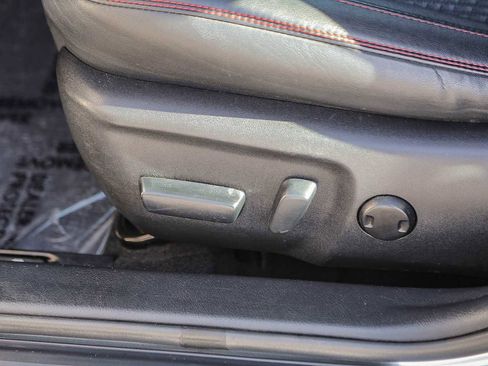 Used 2015 Toyota Camry SE image 19