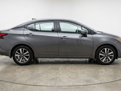 Used 2025 Nissan Versa SV image 11