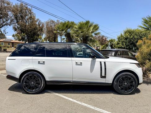 Used 2024 Land Rover Range Rover Long Wheelbase Autobiography AWD/4WD image 15