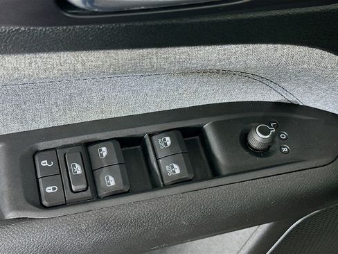 Used 2022 Jeep Compass Latitude image 15