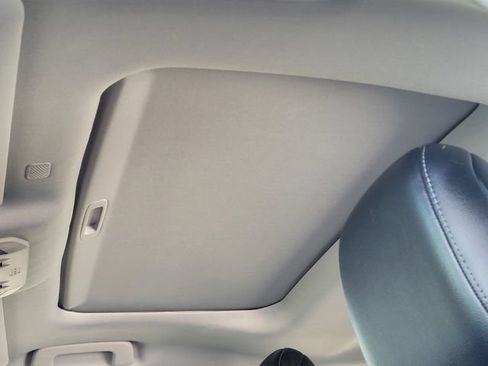 Certified 2021 Toyota Highlander Limited AWD/4WD image 17