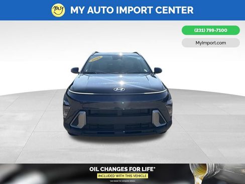 Used 2025 Hyundai Kona SEL AWD/4WD image 2