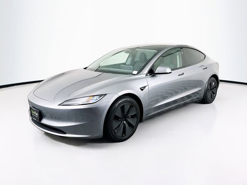 Used 2025 Tesla Model 3 Long Range image 3