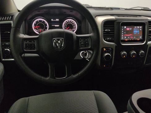 Used 2018 RAM 1500 Classic SLT AWD/4WD image 22