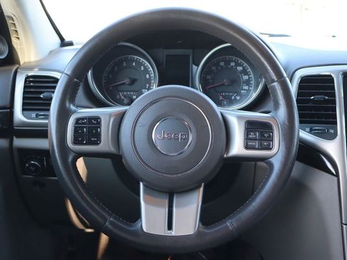 Used 2012 Jeep Grand Cherokee Laredo image 18