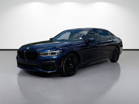 Used 2022 BMW 750i xDrive w/ Executive Package AWD/4WD image 7